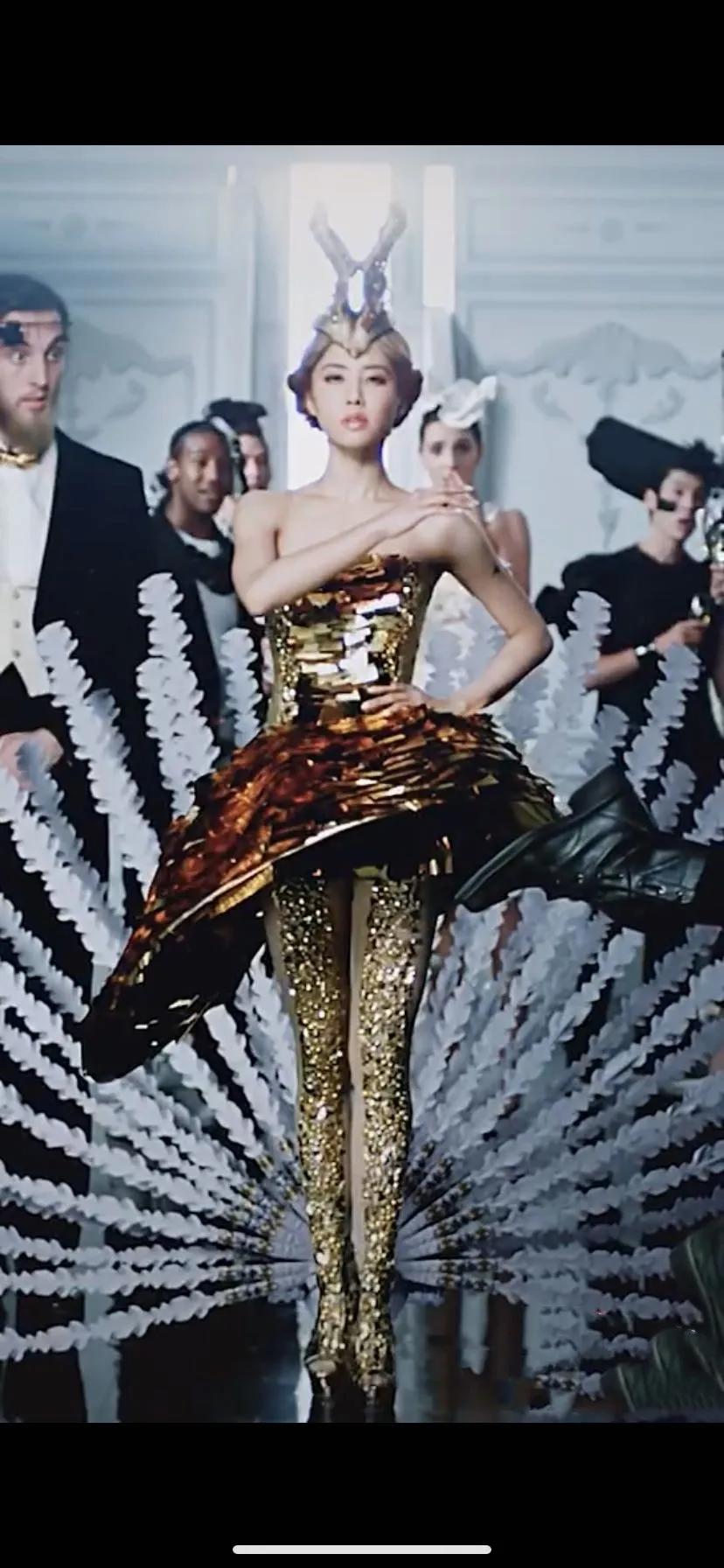 Тот же золотая юбка-фонарь неправильной формы с блестками переднее шоу частный