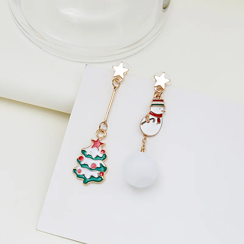 

European And American New Products Sell Well, Christmas Cartoon Cute Gift Earrings, Autumn Plush Tassel Spot Earrings