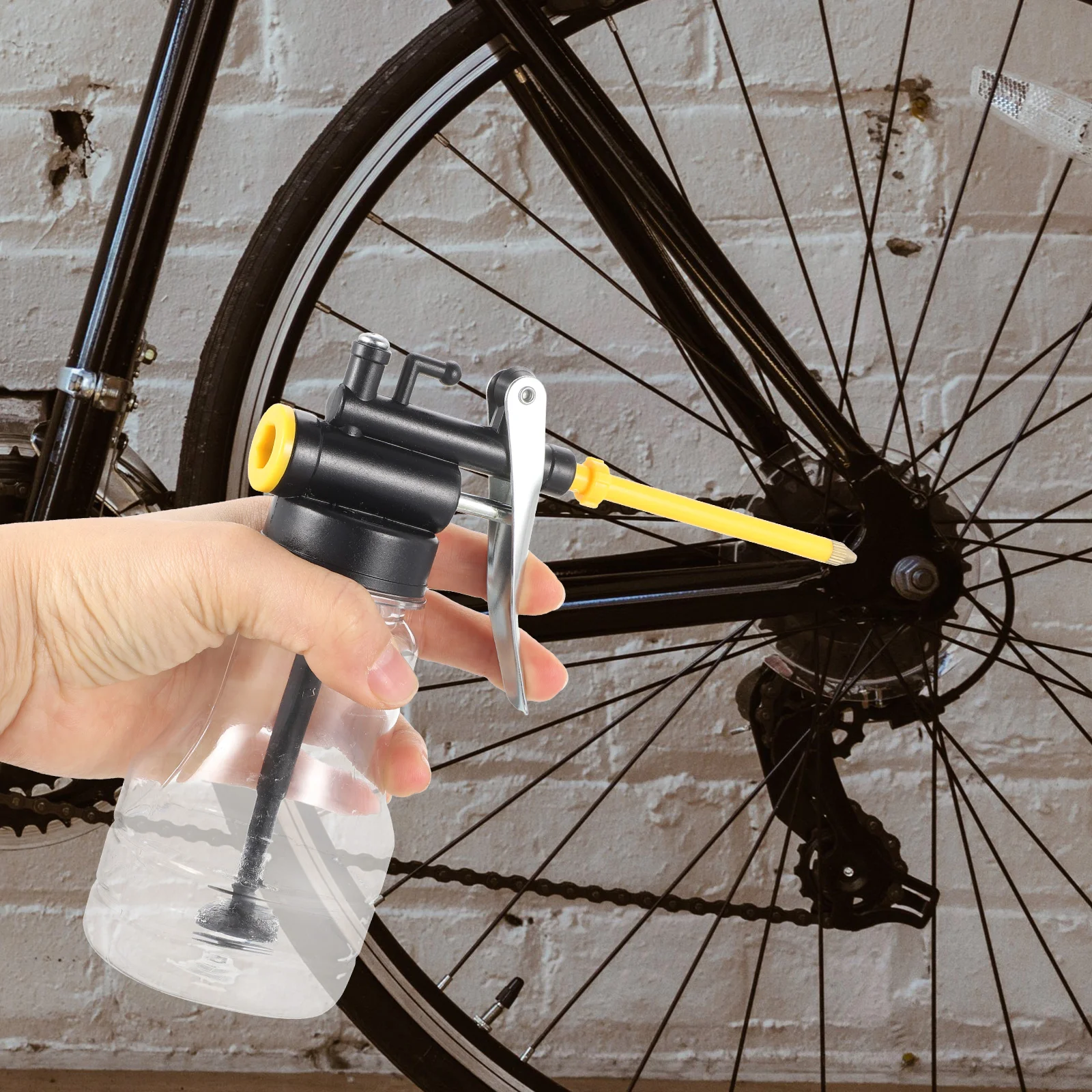 

Motor Oil Dispenser Long Mouth Lubrication Oiler 250ml Car Lube Dispenser