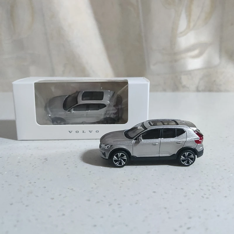 Модель автомобиля литого под давлением в масштабе 1:64 XC40 игрушечный автомобиль из
