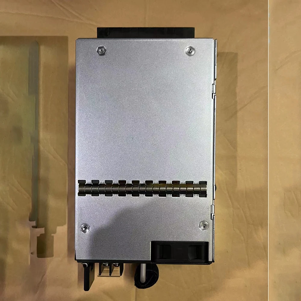 Для блока питания маршрутизатора Cisco Catalyst ISR4431 PWR-4430-DC