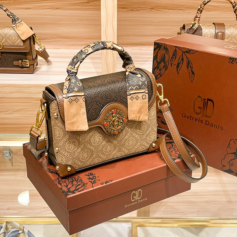 Women's Bag 2023 New Fashion Handbag One Shoulder Crossbody Bag Designer Advanced Texture Fashion Versatile Small Square Bag