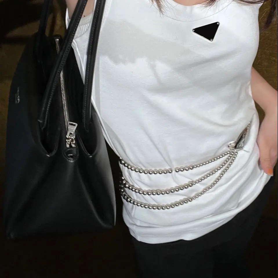 

744592 летняя модная металлическая треугольная майка без рукавов с логотипом, простая тонкая белая маленькая майка, роскошные дизайнерские же...