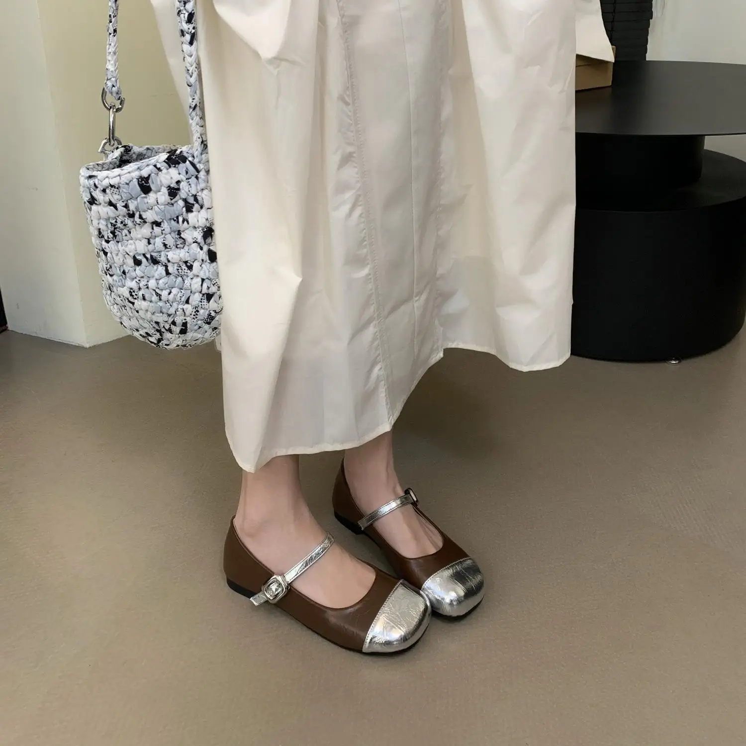 Женские туфли мэри джейн на одном каблуке с круглым носком