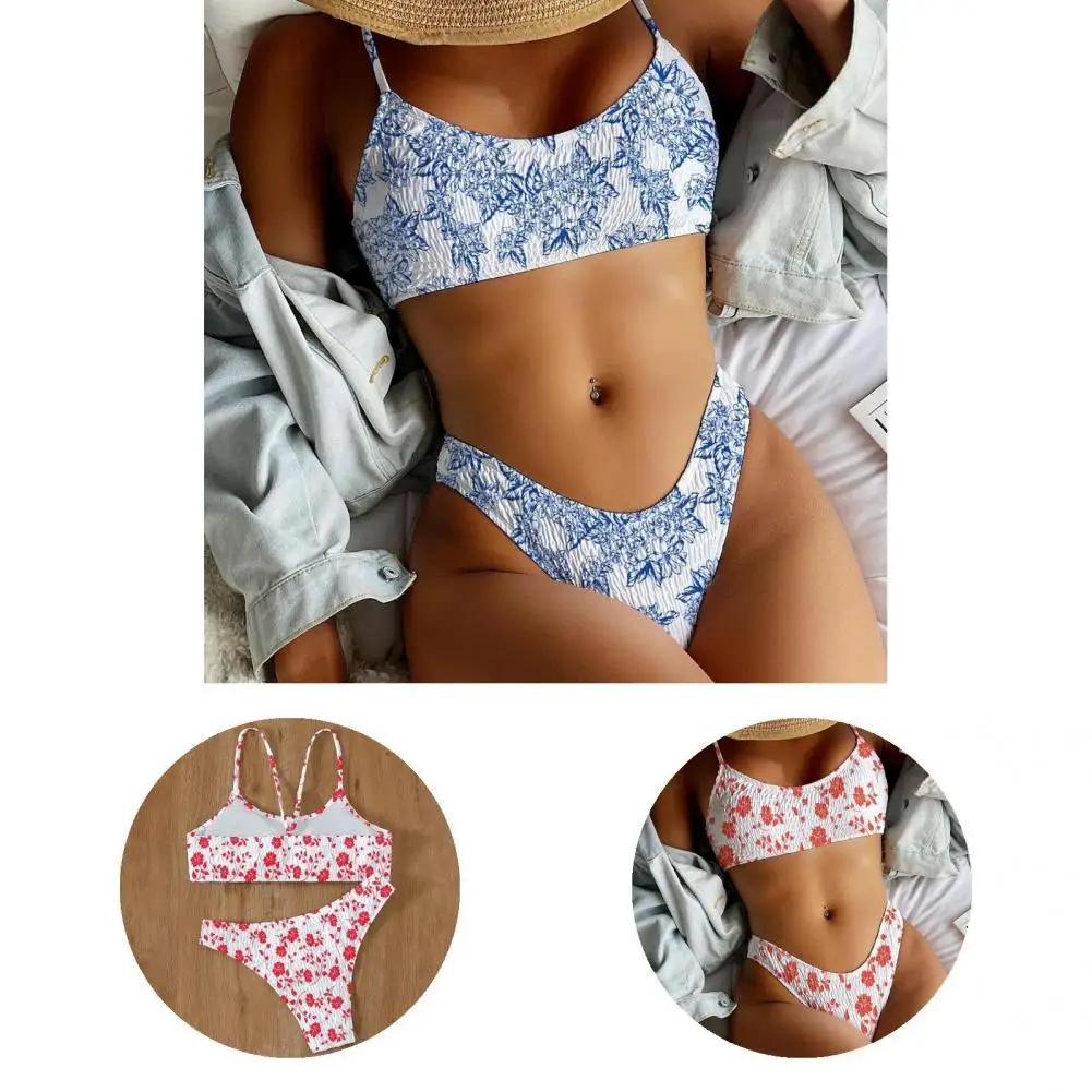 

Sexy 2Pcs/Set Attractive Off Shoulder Wireless Split Bikini Summer Bathing Suit Multicolor Print for Vacation