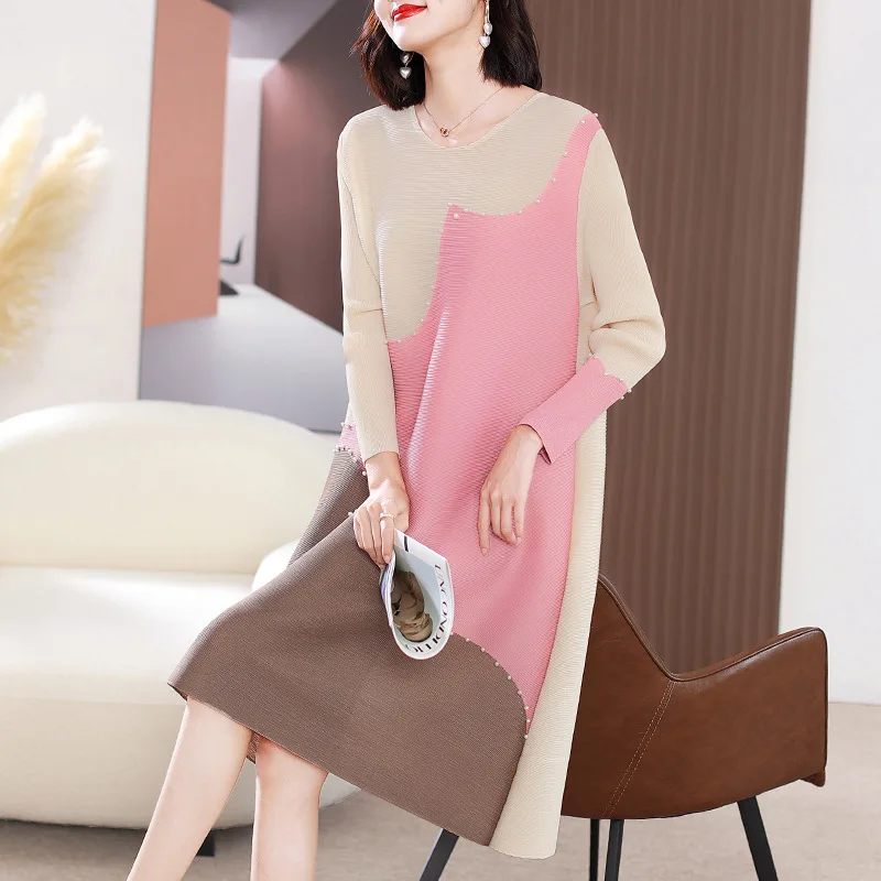 

Mom Dignified Sense of Design Miyake Pleated Dress 2023 Spring Fashion Beaded Plump Girls plus Size Color Matching A- line dress