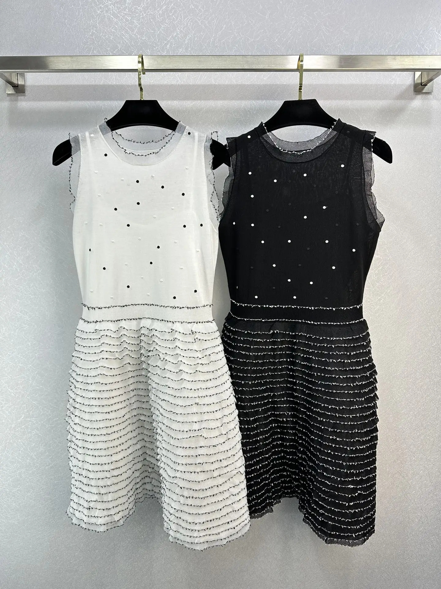 

White rich beauty necessary small dress, temperament black and white polka dot lace dress721