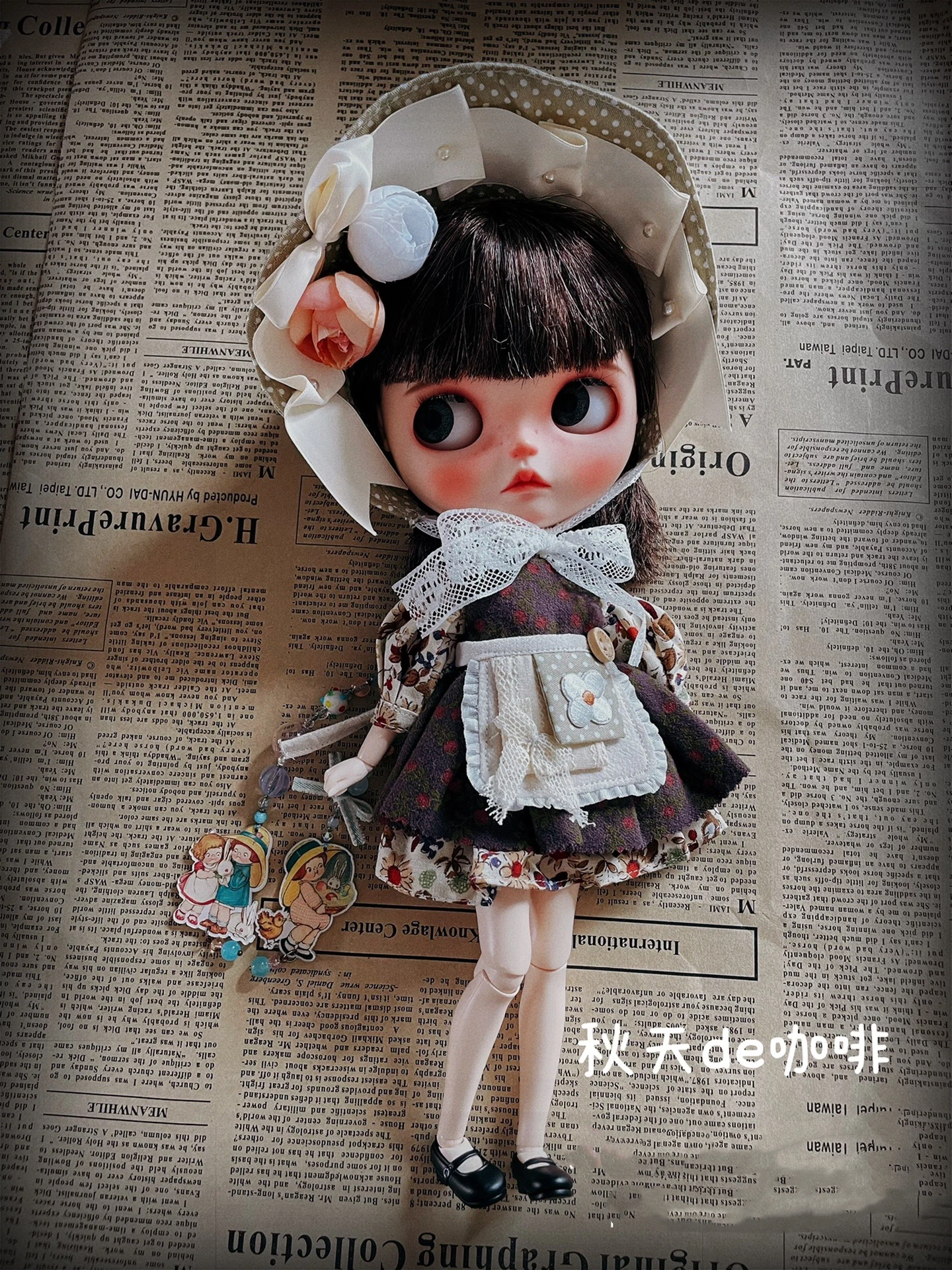 

Four-piece set BJD Blythe Clothes Coffee colored flowered hat skirt dress (Fit Pullip,Ob24, Licca、qbaby、ICY, JerryB, 1/6 Doll)