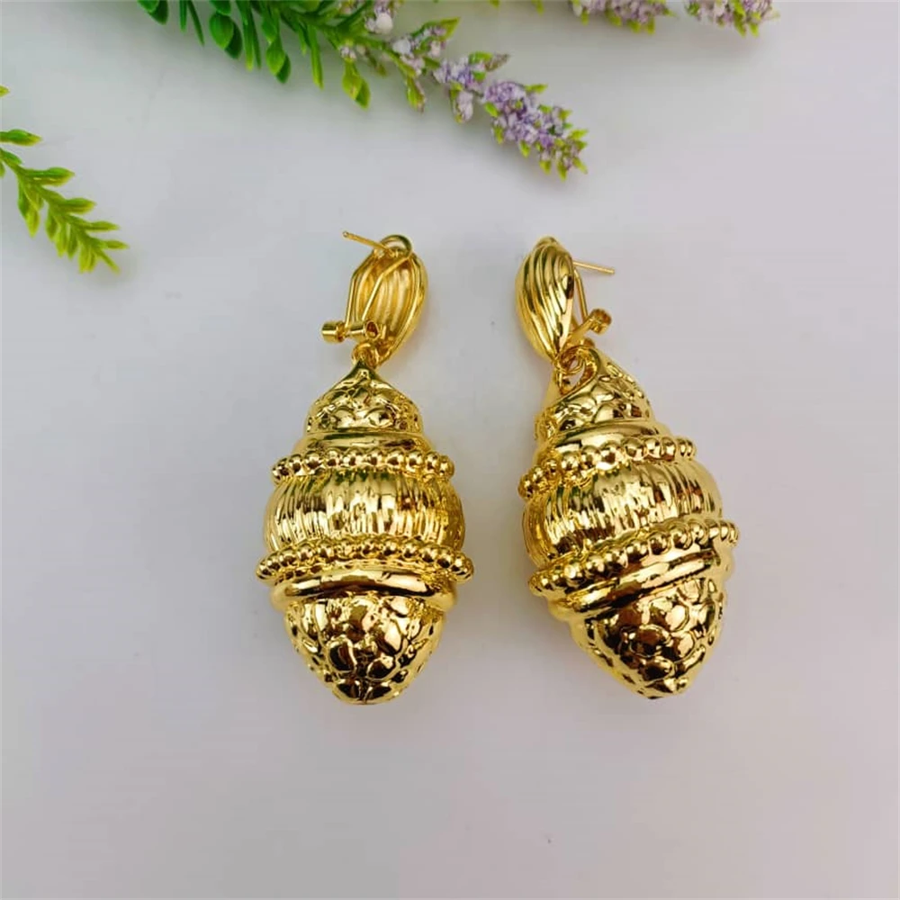 Женское колье с подвеской в африканском стиле