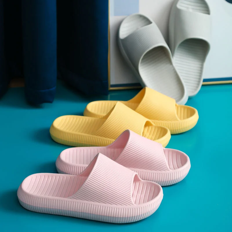 

2022 New Women Slippers Shoes Trend Slip On Comfort Slippers Outdoor Quality Flat Slides Zapatos De Mujer Footwear Female