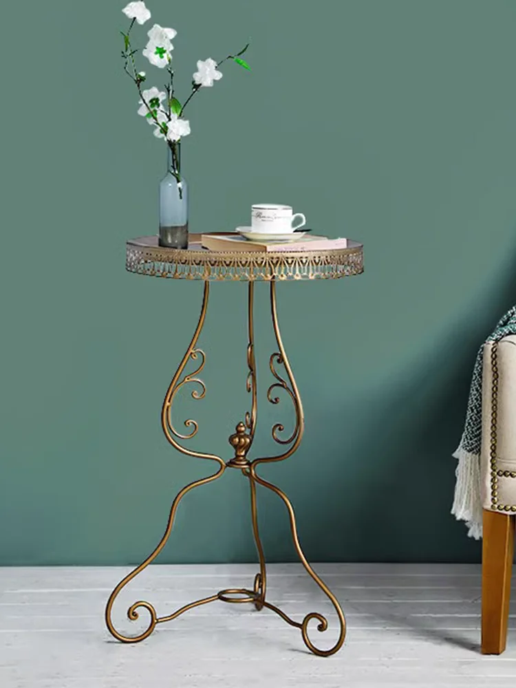 Круглый металлический античный диван-кровать боковой чайный журнальный столик