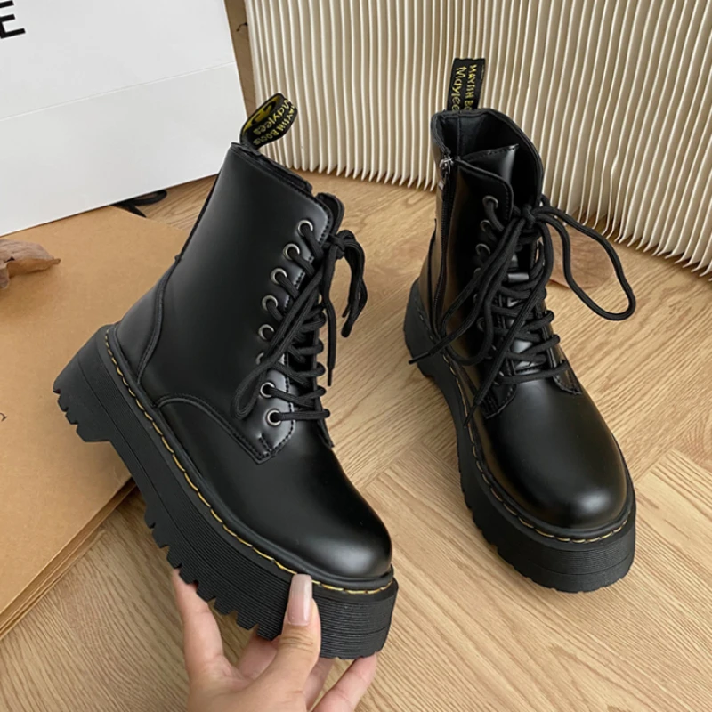 

Minimalist Lace-up Combat Women Boots 5Cm Chunky Heel Platform Women Boots British Style Thick Sole Increase Height Casual Boots