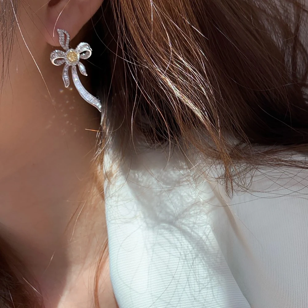 Рисунок 5 - Серьги из белого золота с натуральными бриллиантами