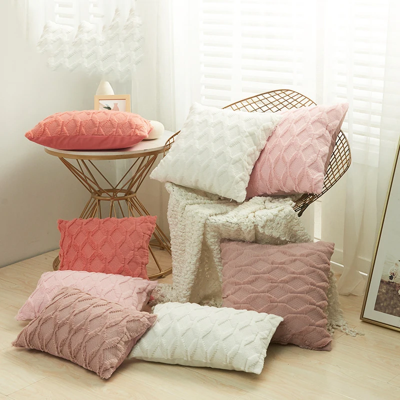 Рисунок 6 - Наволочка для подушки с вышивкой