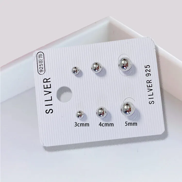 Три пары сферических шпилек из стерлингового серебра 925 пробы.