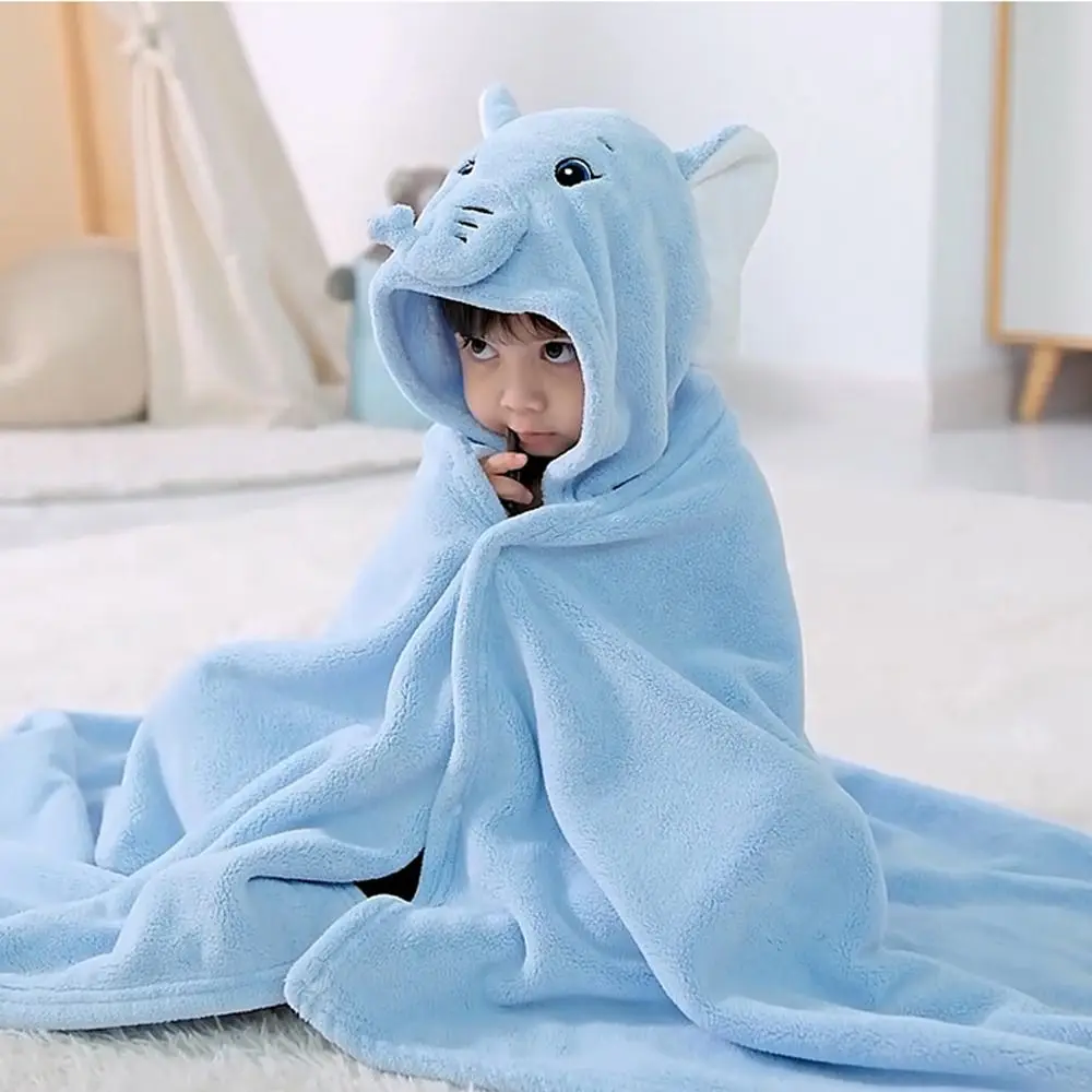 

Детский банный халат с капюшоном и мультяшным рисунком из кораллового флиса