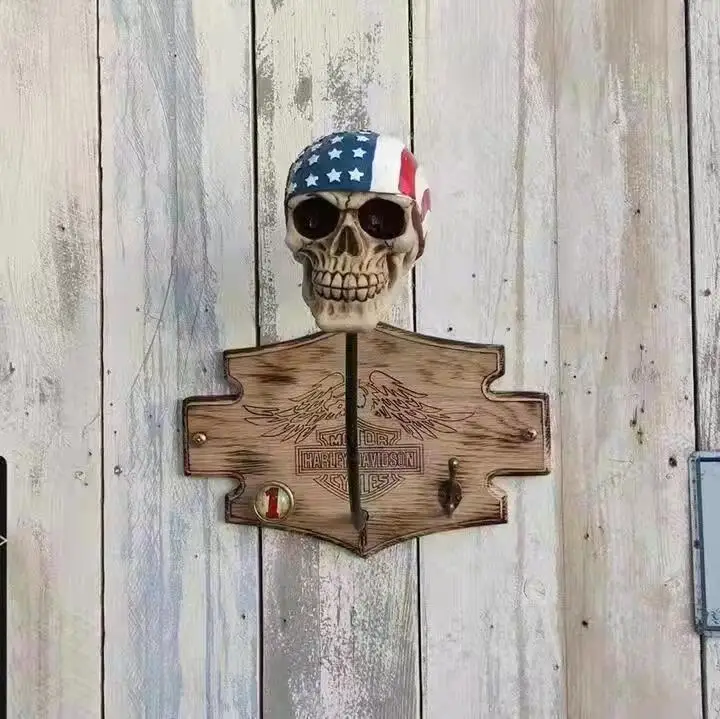

Creative motorcycle skull helmet frame resin craft haunted house horror Europe and the United States indoor wall ornaments