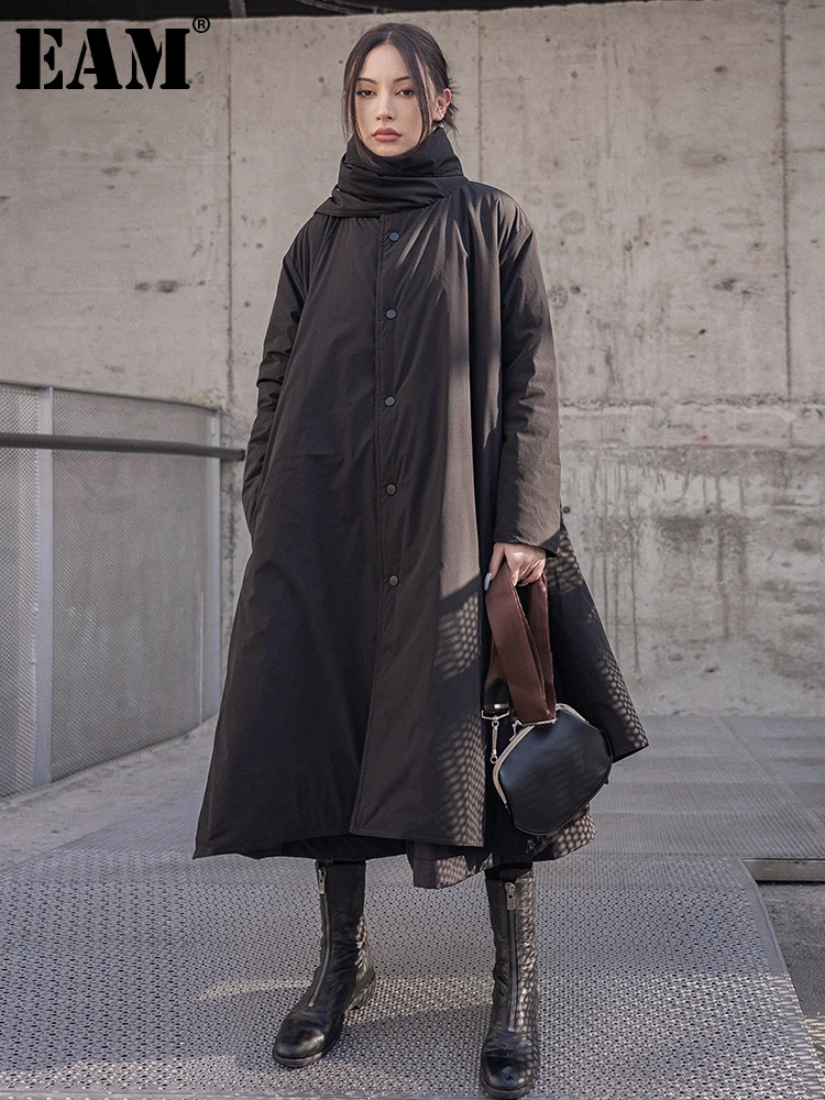 

[EAM] With Scarf Big Size Long Cotton-padded Coat Long Sleeve Loose Fit Women Parkas Fashion New Autumn Winter 2023 1DF2644