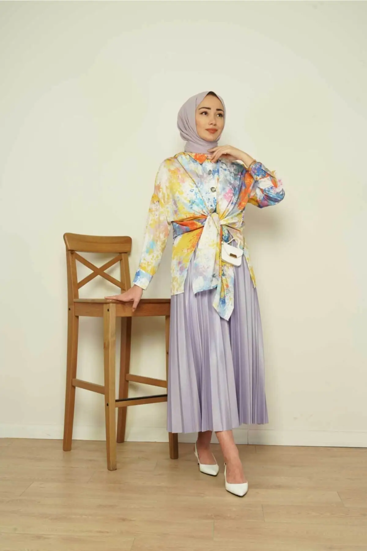 

Women Spraying Pattern Shirt