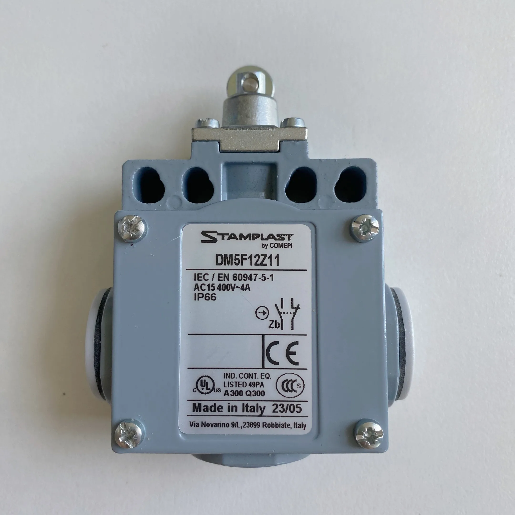 

Новый оригинальный концевой выключатель COMEPI DM5F12Z11