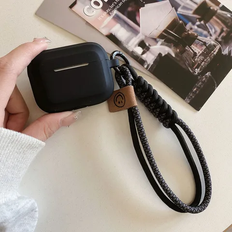 Силиконовый чехол для AirPods Pro 2 с веревкой, черный/серый