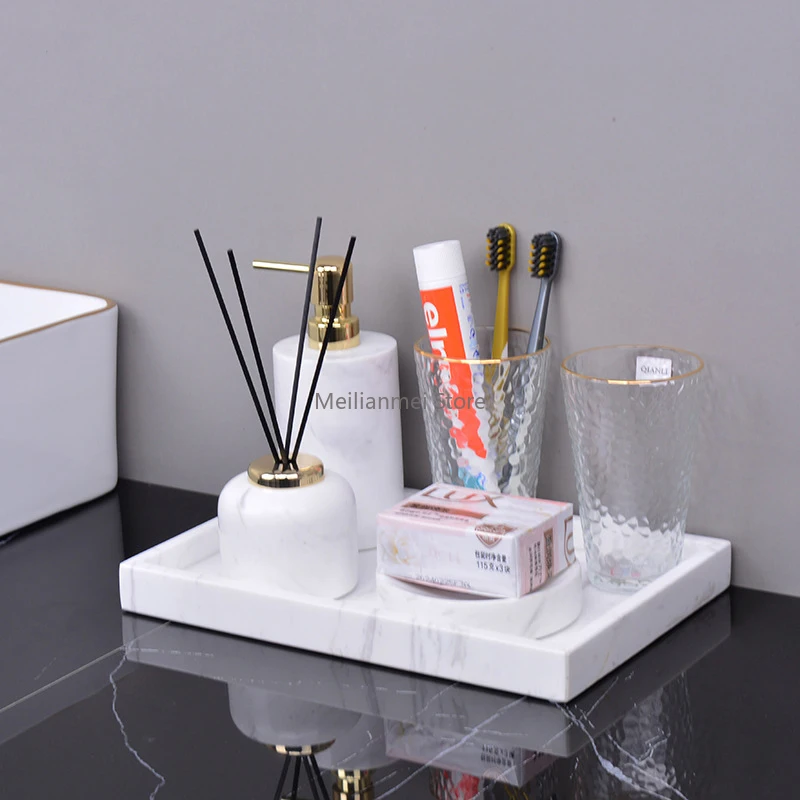 Набор из белого натурального мрамора для ванной комнаты Классический