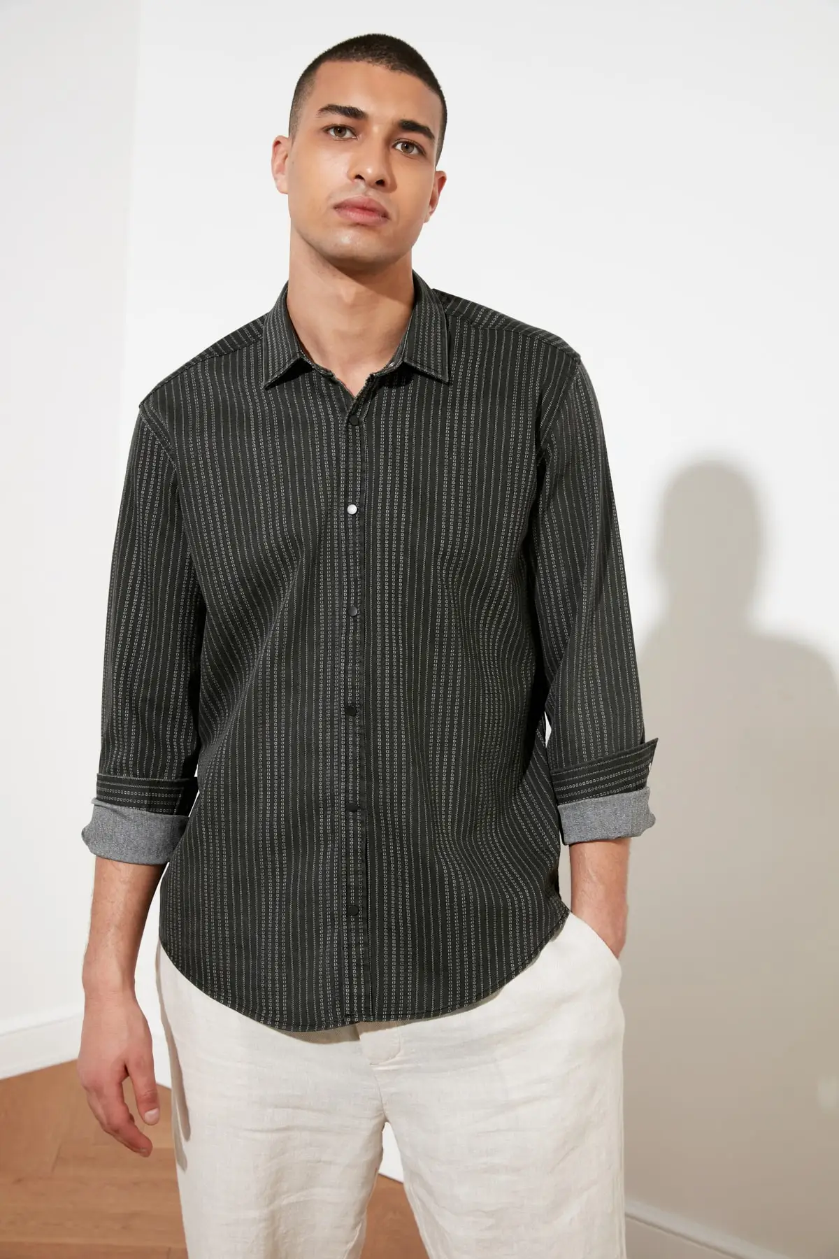 

Trendyol Male Printed Cepsiz Regular Fit Shirt TMNSS21GO0235