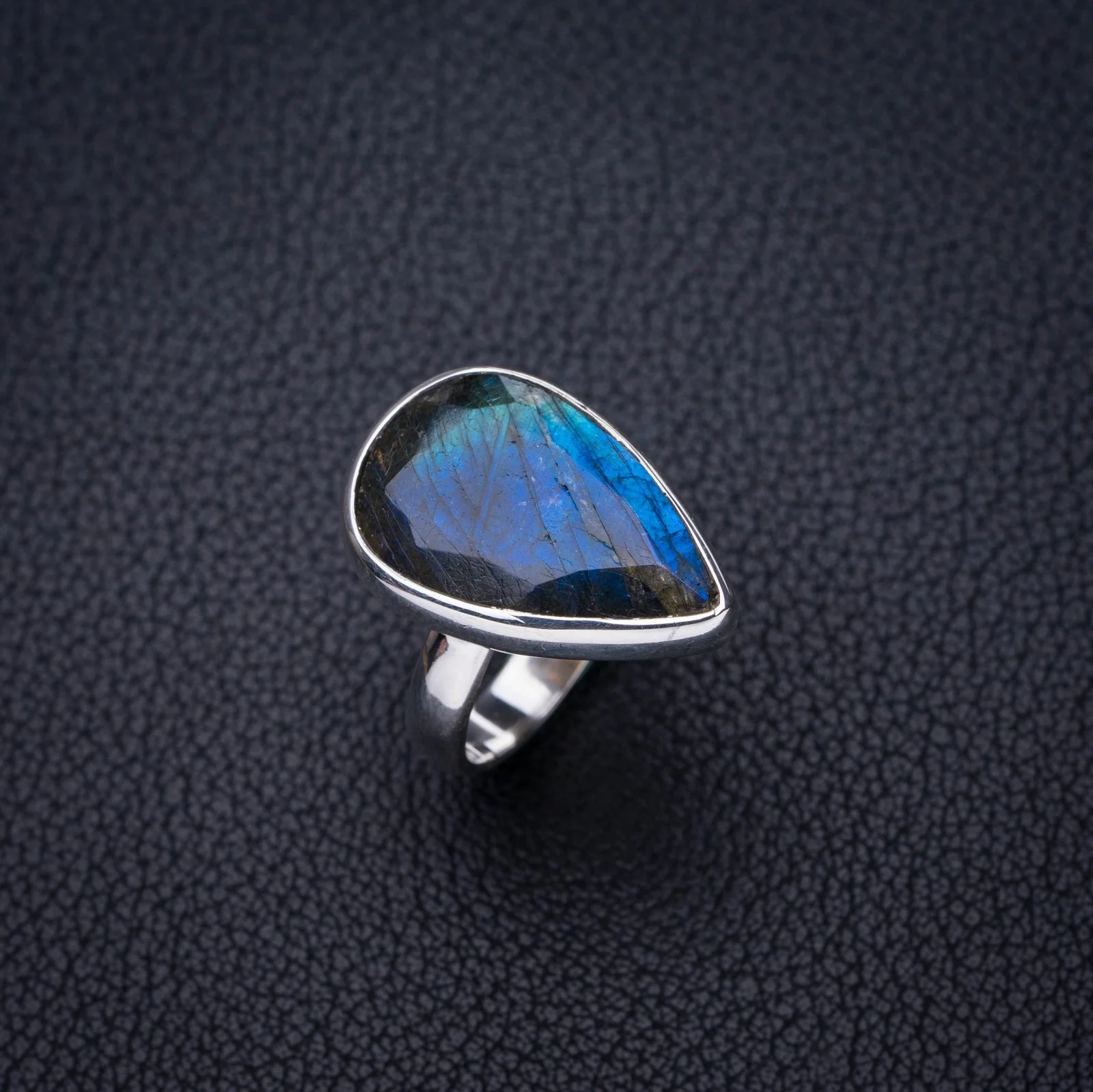 

StarGems Natural Blue Fire Labradorite Handmade 925 Sterling Silver Ring 5.25 E7309