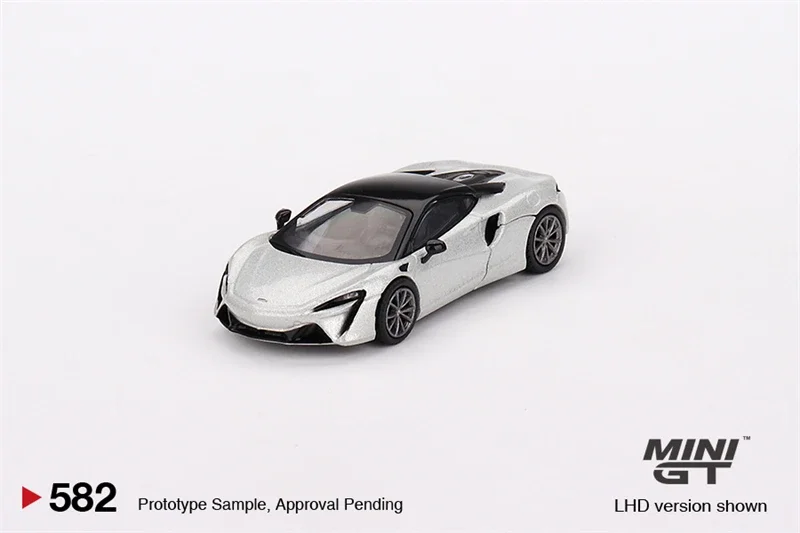

MINI GT 1:64 McLare Ice Silver Model Car