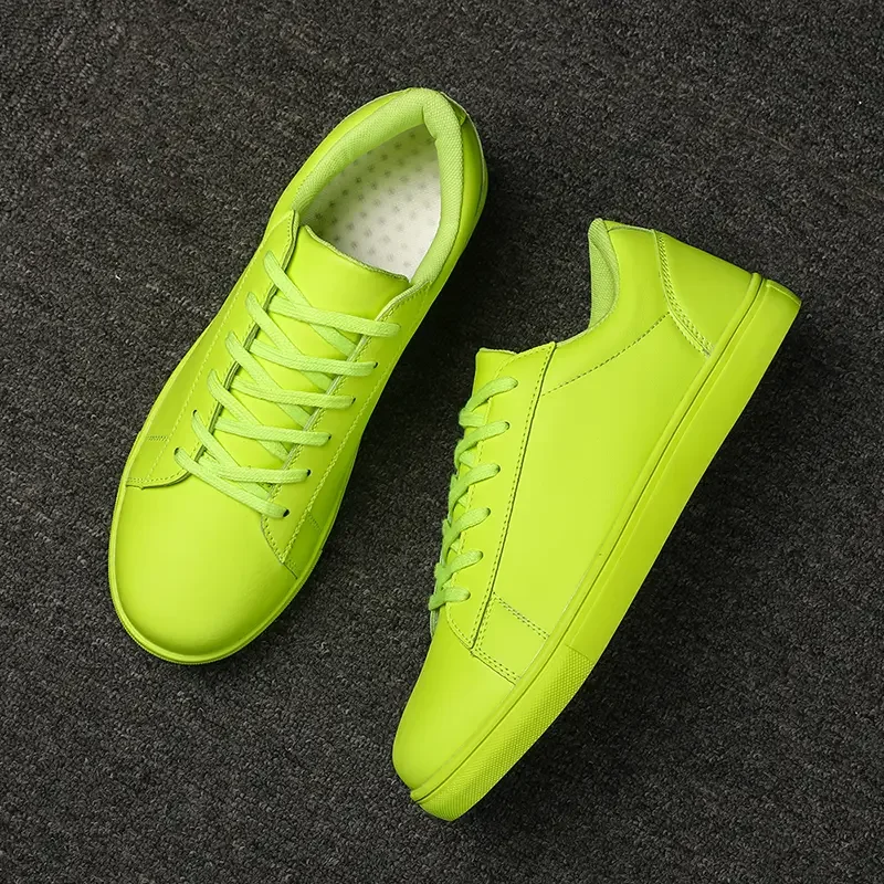 New Unisex Skateboard Shoes Fluorescent Green Men Casual Sneakers Non-Slip Fashion Women Running Shoes Lightweight Streetwear