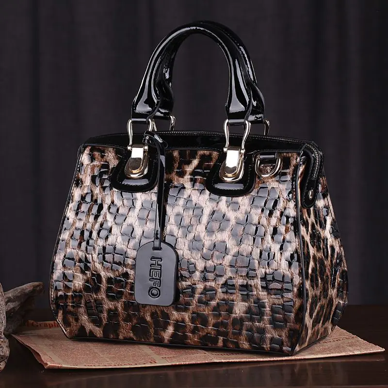 

Luxury Brand Leopard Print Women's Bag, Fashionable High-end Design, Top Layer Cowhide Crocodile Pattern Embossed Handbag Women