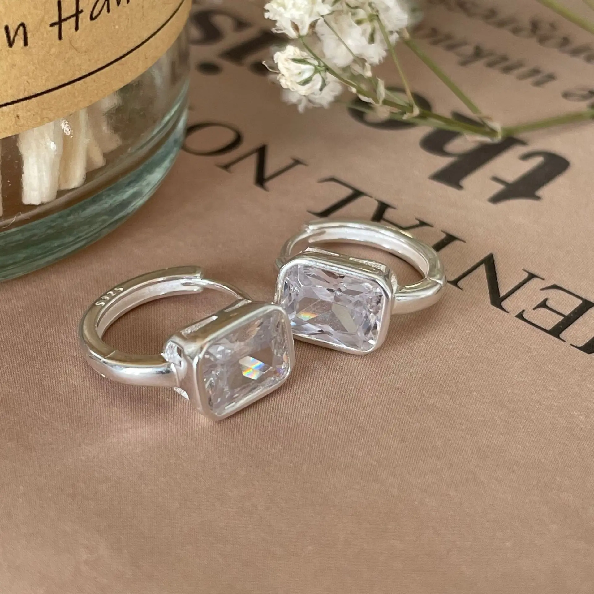 

Женские серьги-кольца из серебра 925 пробы, с золотом 18 К, 8 мм