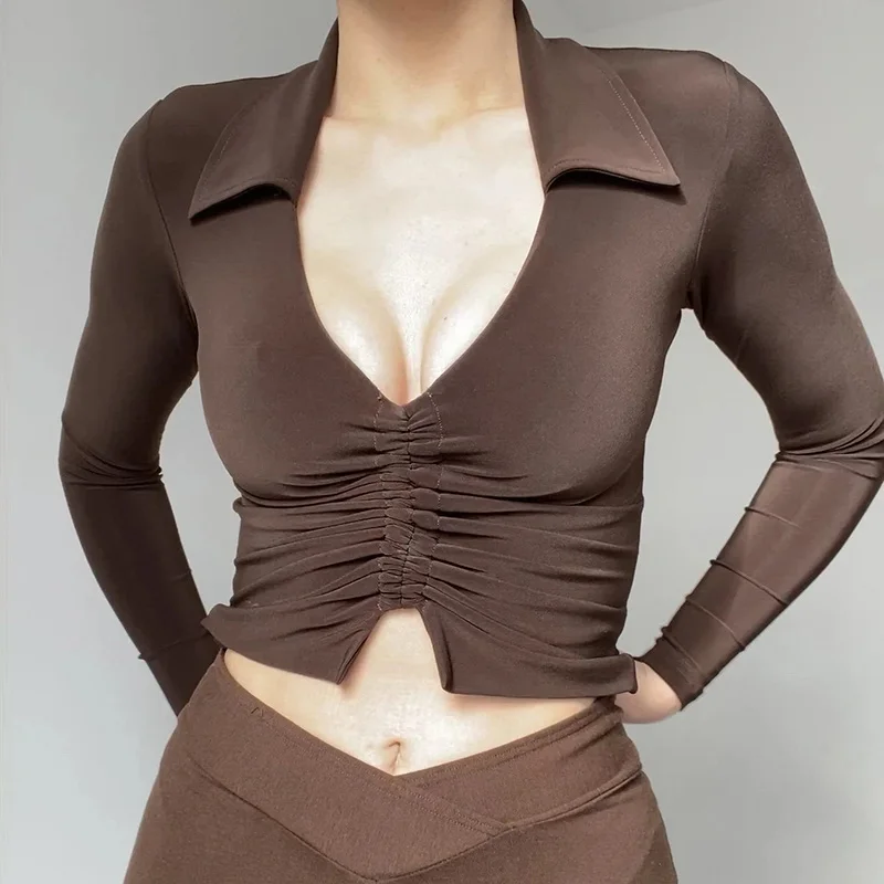 

French Minimalist Dark Brown Low Cut Pleated Long Sleeved T-shirt Hot Girl Slim Fit Versatile Outerwear Top