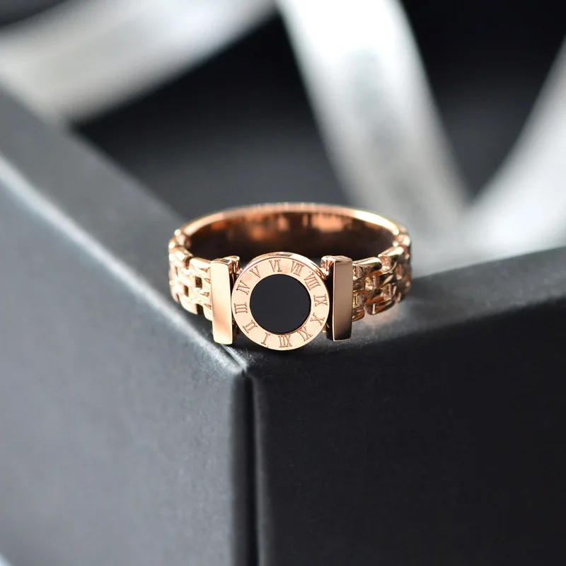 

VIMIO Hot Rings Woman Rings Stainless Steel Black Roman Numerals Rings Rose Gold Color Hollow Out Rings Fashion Jewelry