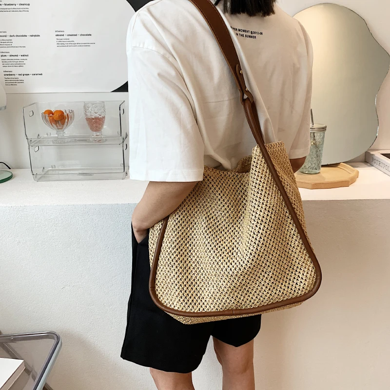 

Fashion Simple Style Lightweight Women's Summer Bag Woven Beach Tote Bags Luxury Handmade Woven Straw Shoulder Purses 2022 New
