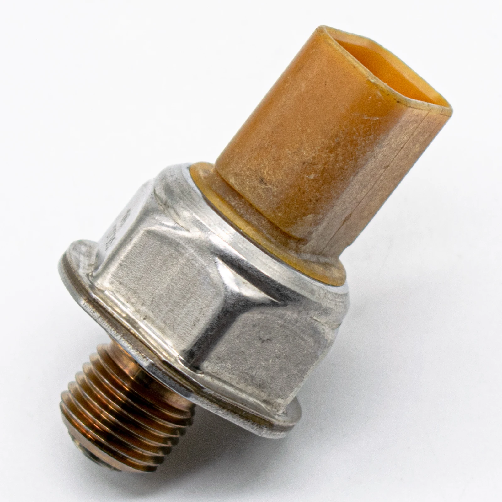 

320-3065 Fuel Oil Pressure Sensor For CAT Caterpillar C02 Engine C13 C15
