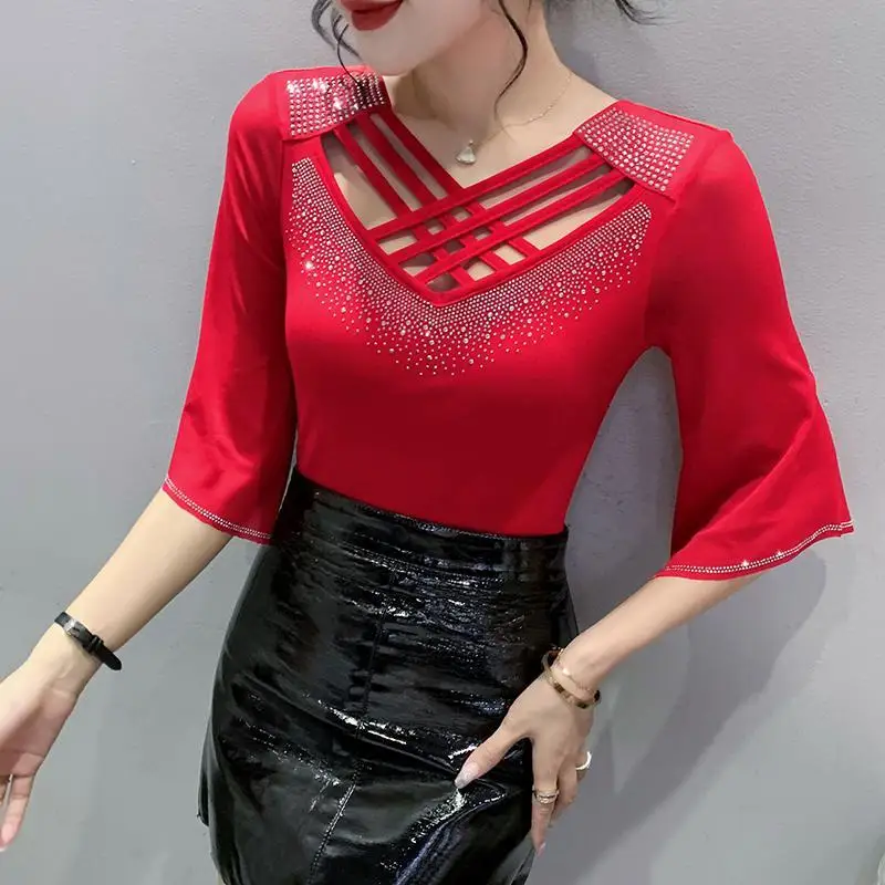 

Fashion 3/4 Sleeve T-shirt Women's New Hollow Cross V-Neck Bottoming Shirt Hot Diamond Mesh Splice Top S-3XL
