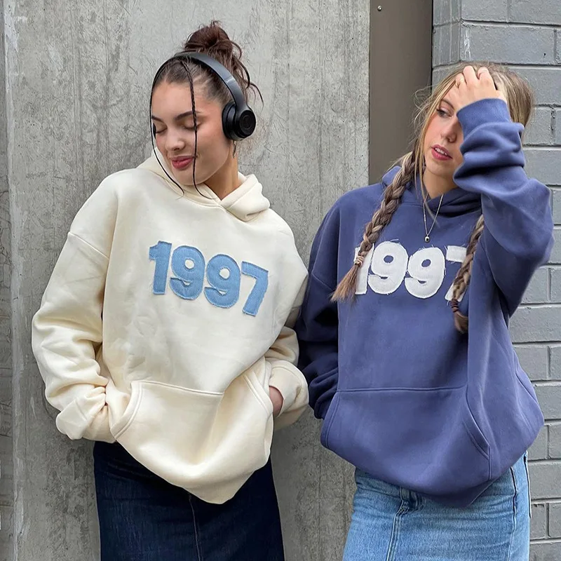 

Женская осенне-зимняя новая Универсальная Свободная Толстовка Y2K с длинным рукавом и капюшоном с цифровым принтом, повседневные универсальные платья