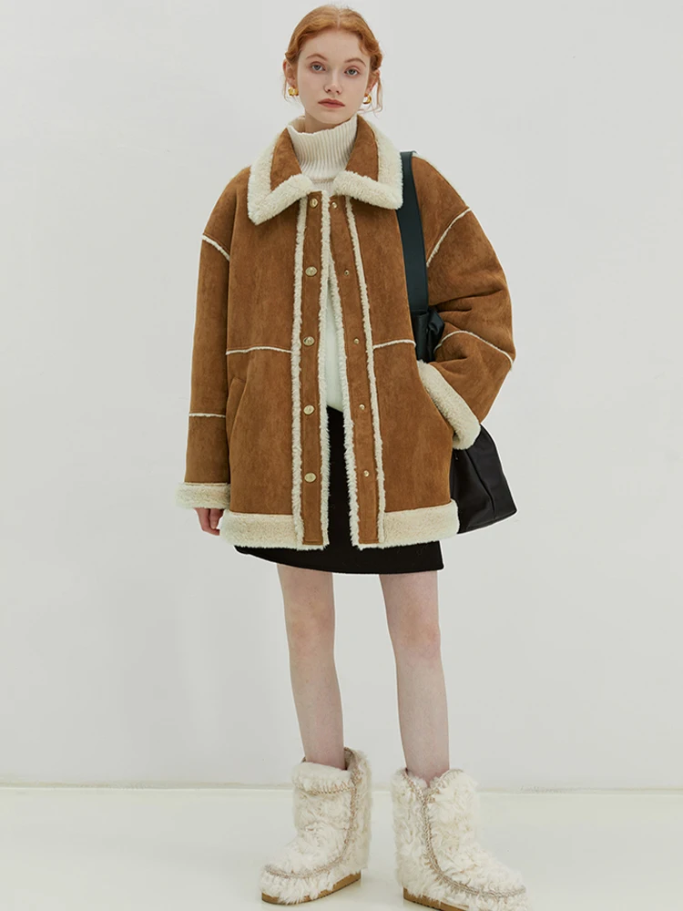 Рисунок 3 - Женская зимняя куртка на пуговицах MOLAN