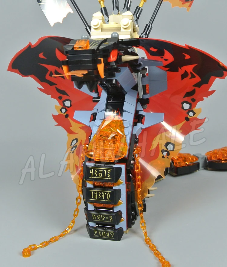 487 шт. огненный клык змея доспехи щит разрушитель Scimitar 11329 строительные блоки