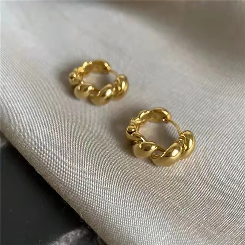 

Korean New Designer 2022 Twisted Mid Earrings for Women Girls Minimalist Daily Golden Color Hoop Earring Gift