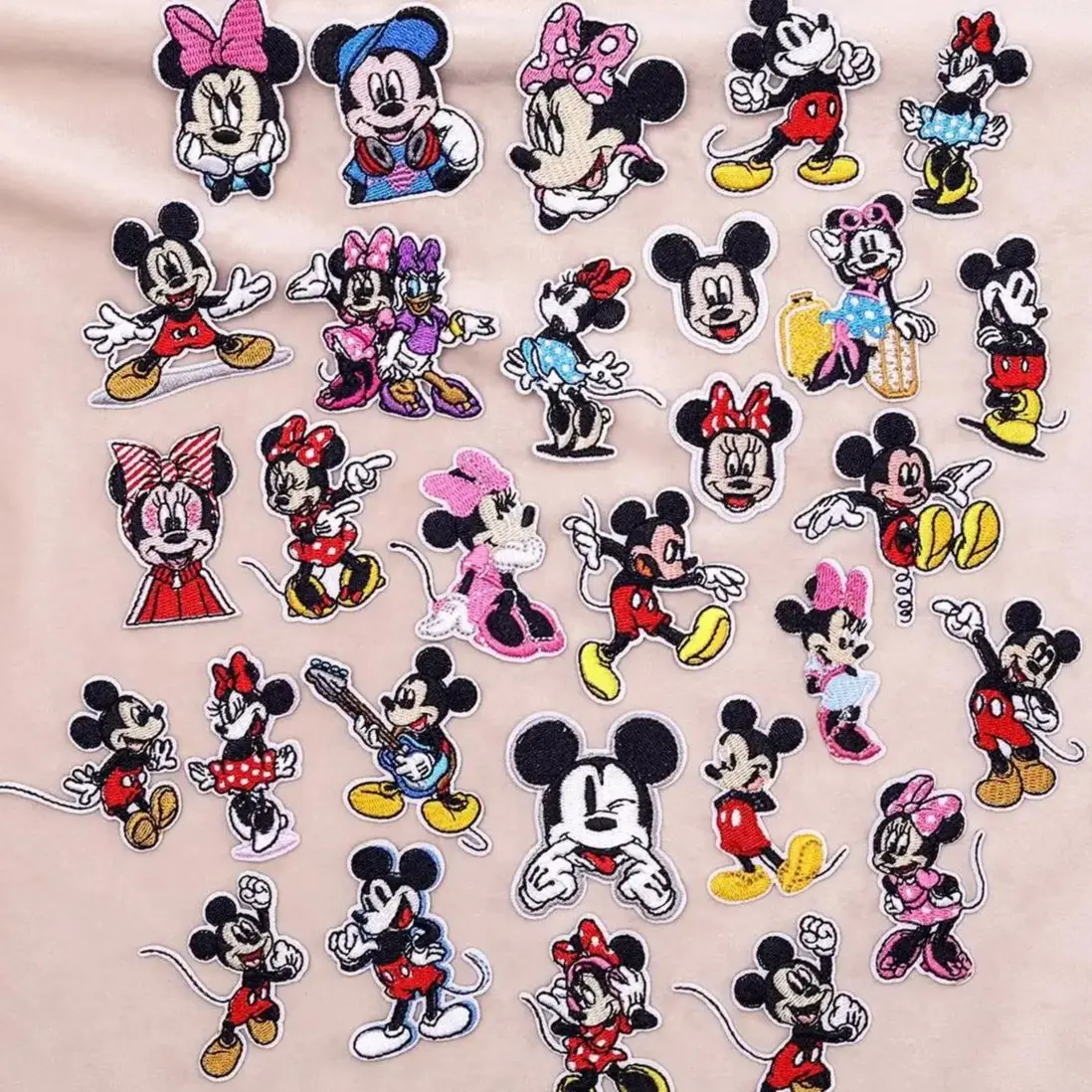 29Pcs Cartoon Mickey Mouse Minnie Patches Iron on Patch for DIY Sew Decor Clothes Hat T shirt Haftowana aplikacja na tkaninie