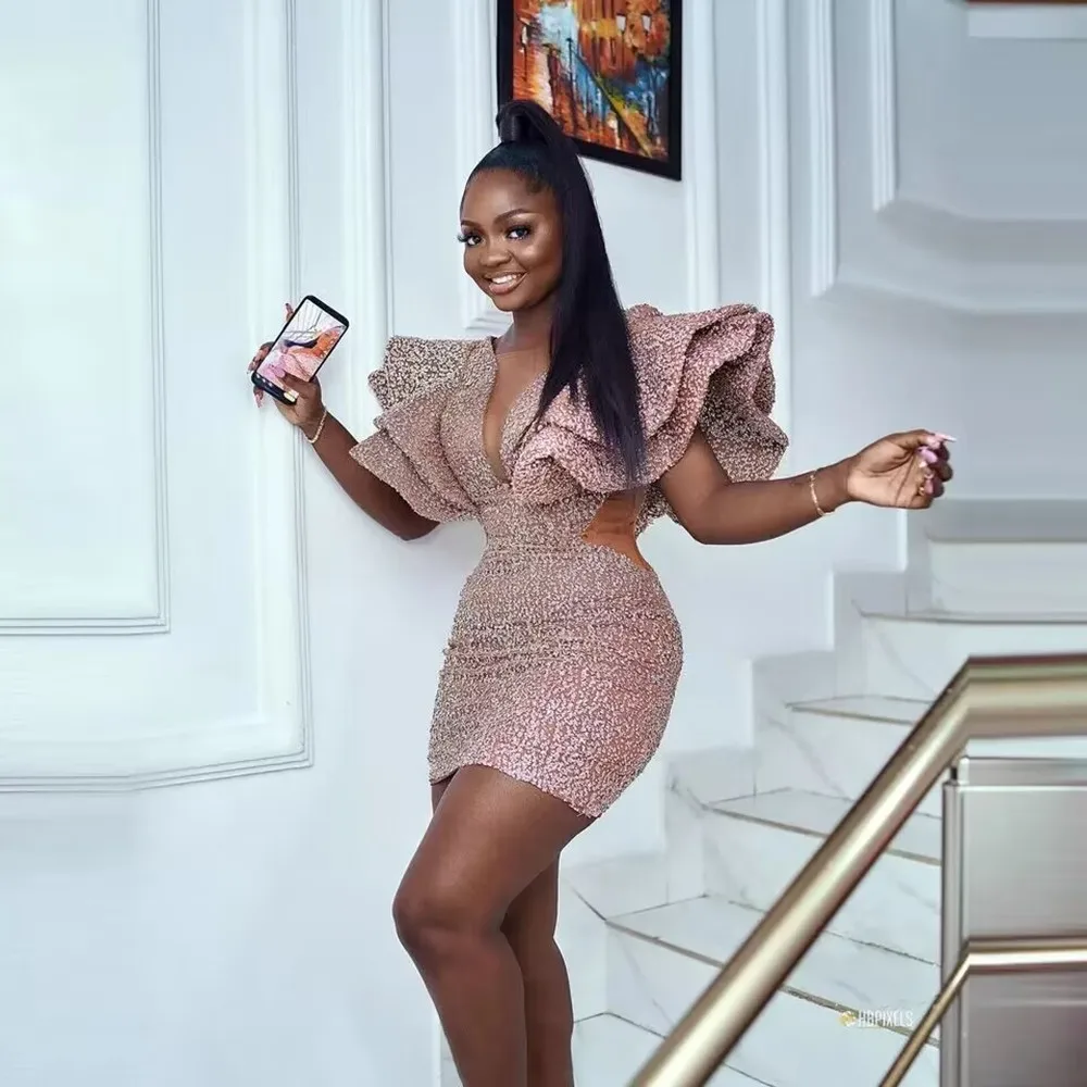 

2022 Sexy Sparking Short Prom Dresses Puffy Shoulder V Neck Mini Length Plus Size Aso Ebi Women Evening Gows For Party