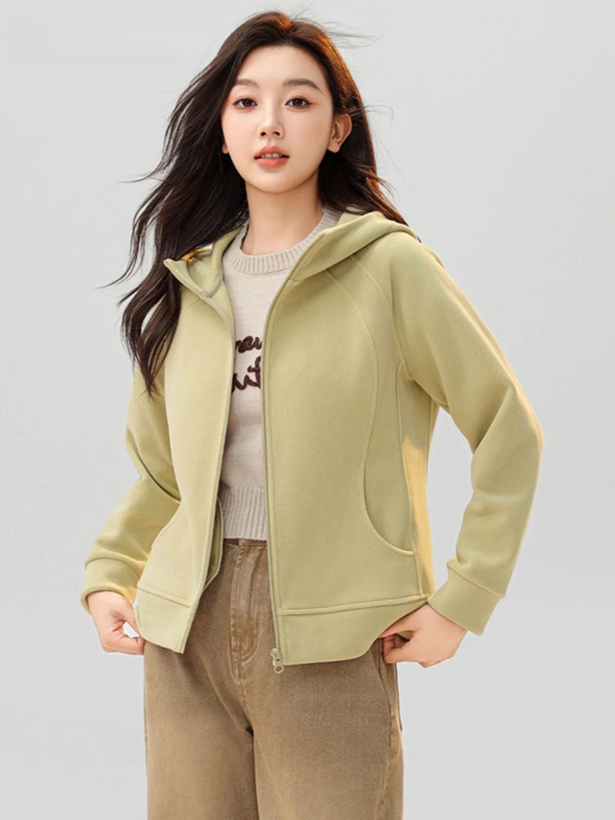 La Chabell флисовое короткое пальто 2024 зимнее новое прямое утягивающее толстое с