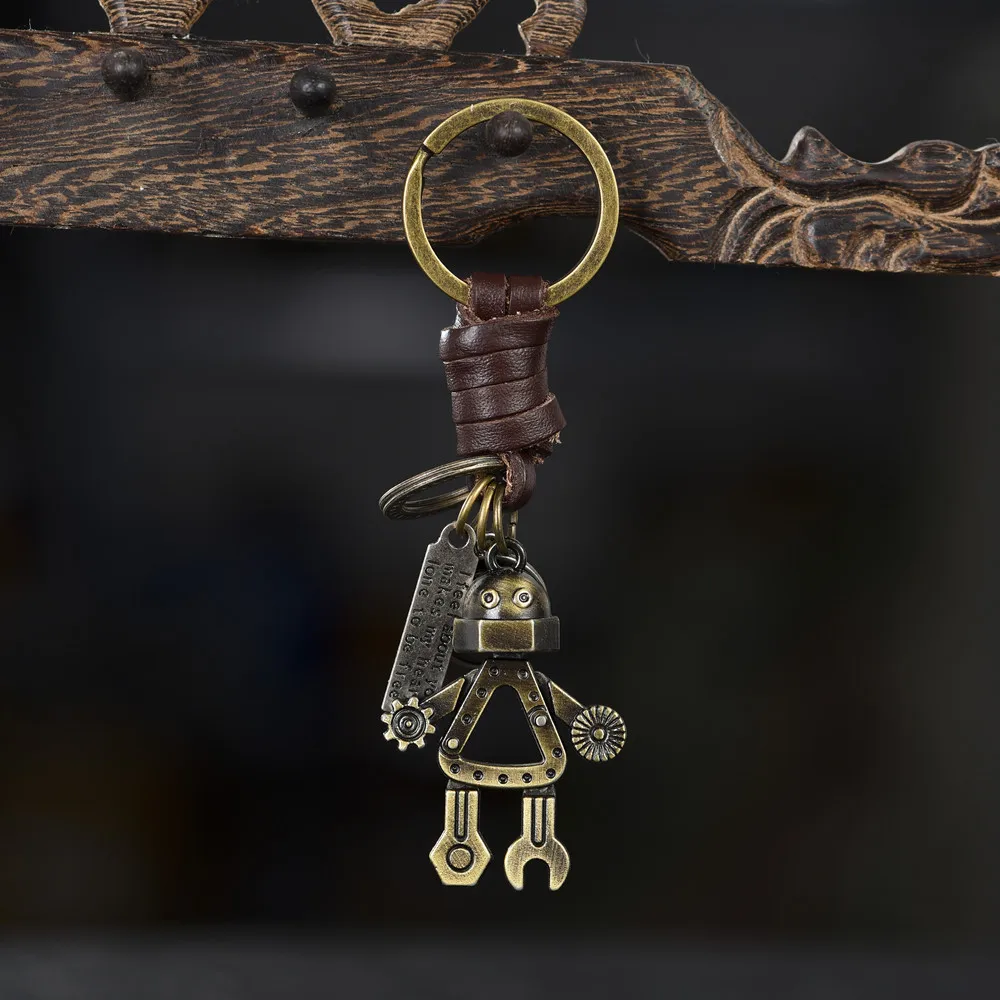 Vintage woven cowhide keychain, simple and personalized, cute robot pendant, car key pendant