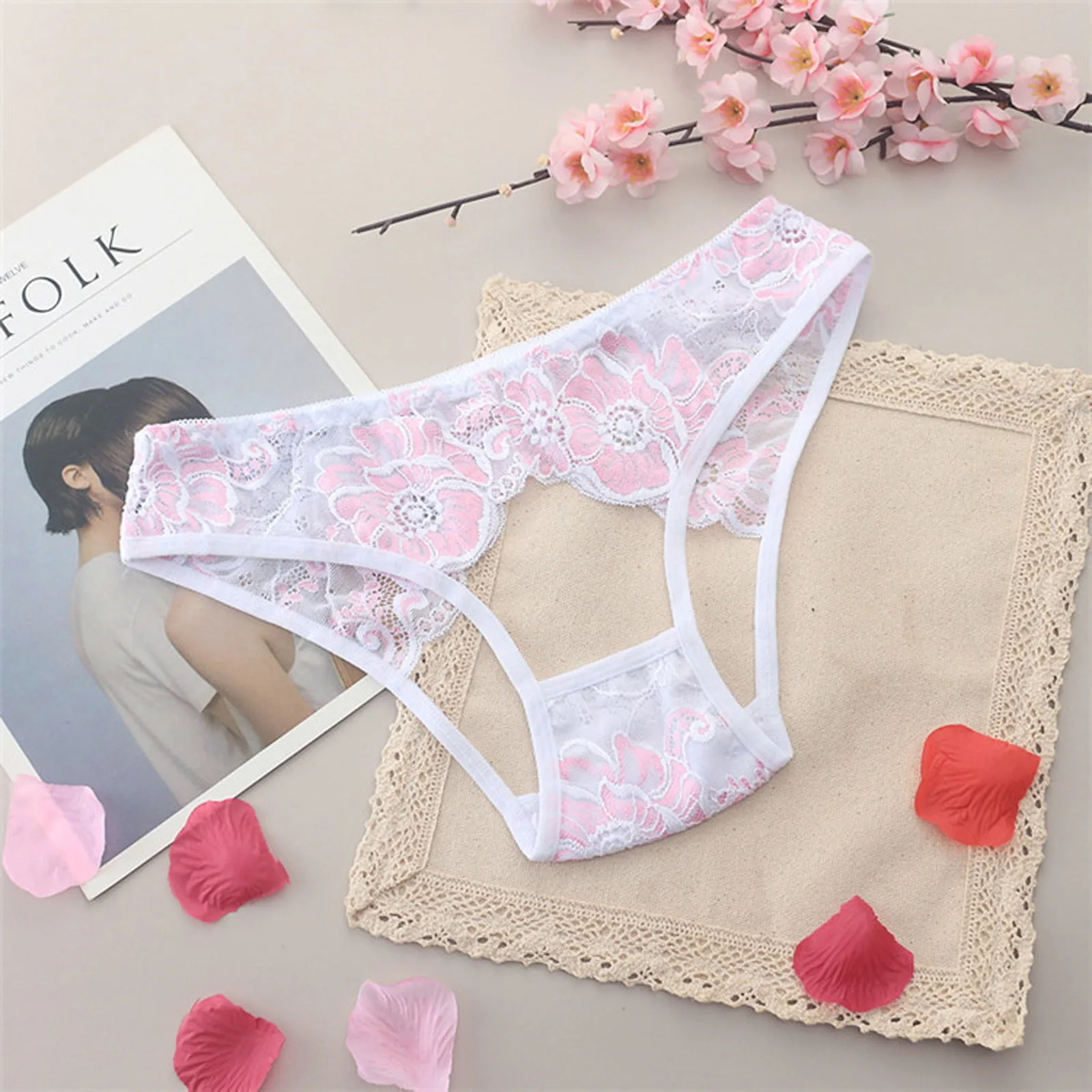

Women's Underwear Hollow Sexy Panties Perspective Lace Underpants Woman Stretch G-String Thongs Breathable Erotic Lingerie Thong