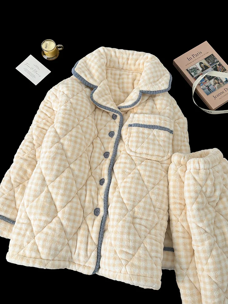 Пижамы из кораллового флиса женские осенне-зимние трехслойные стеганые пижамы