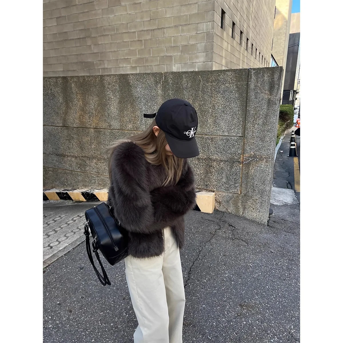 Lautaro осенне-зимнее черное мягкое толстое теплое волосатое лохматое пальто из