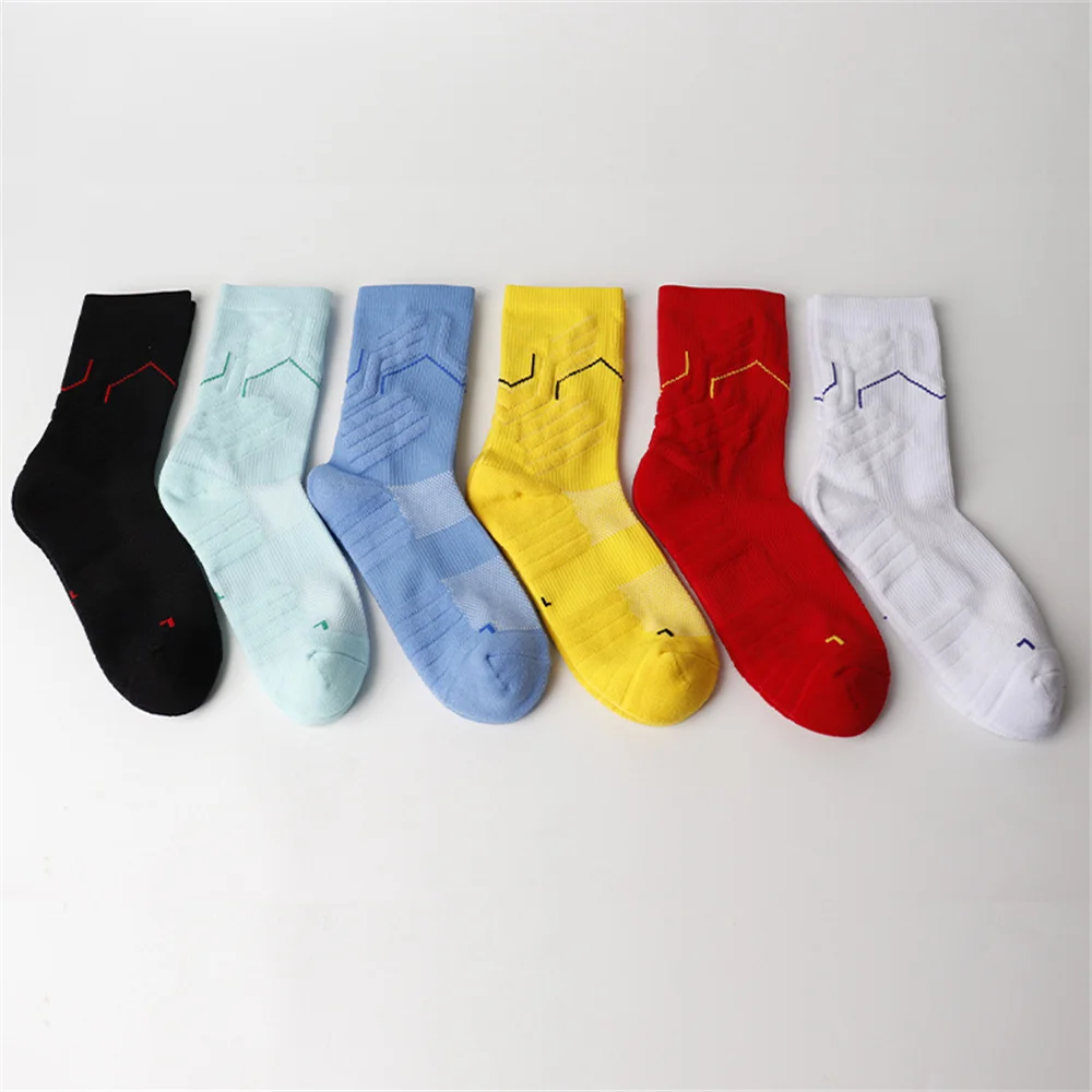 

Men's Cushion Crew Socks Moisture Control Multi-Sport Athletic Compression Socks for Basketball Running Football Thickened