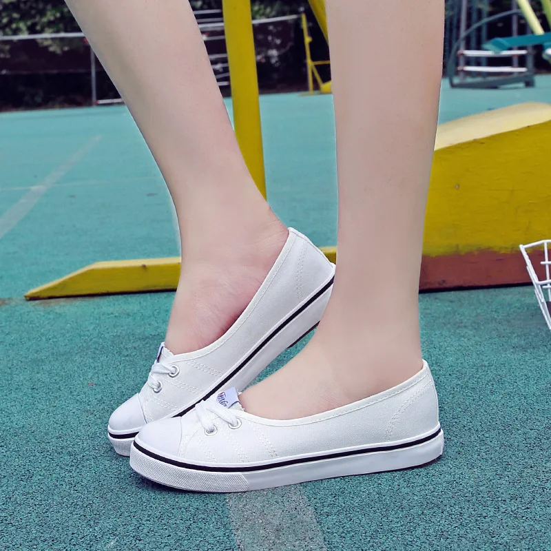 Spring Light Canvas Shoes Women Shoes Slip-on Korean Tide Students Set Foot Pedal Flat Shoes Flat Heel Soft Leather Round Toe